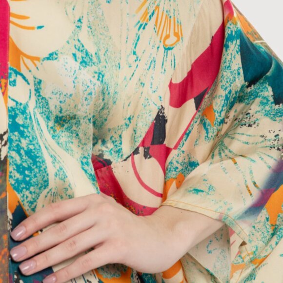 Vibrant Satin Kimono Robe SAACHI NEW - Picture 8 of 13